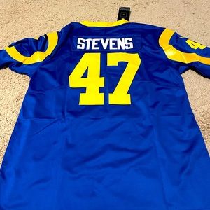 NWT LA rams jersey #47
